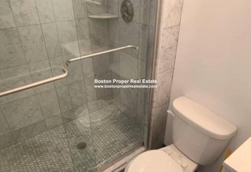 270 Newbury St, Back Bay