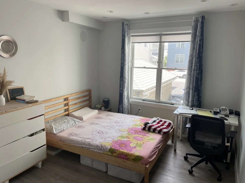 151 Hancock St, North Quincy