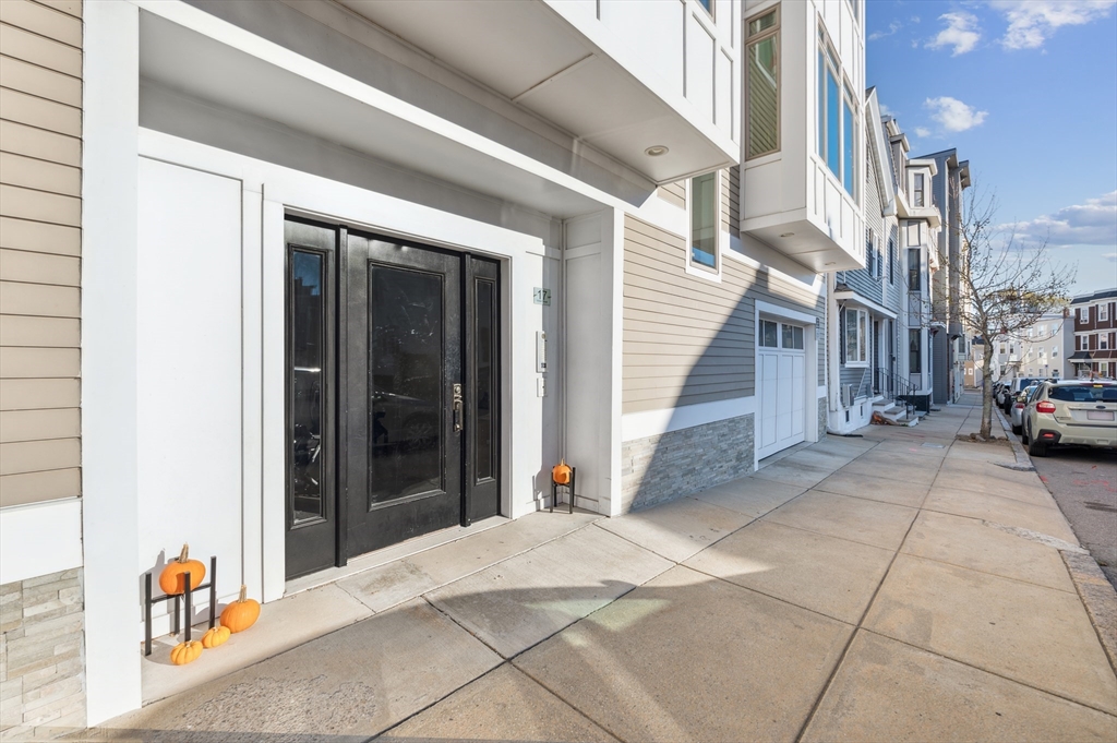 17 Vinton St, South Boston