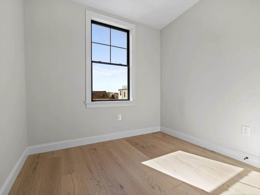 48 Woodward, South Boston