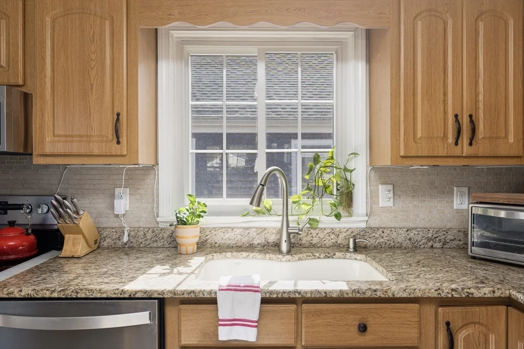 42 Fairmount St, New Bedford