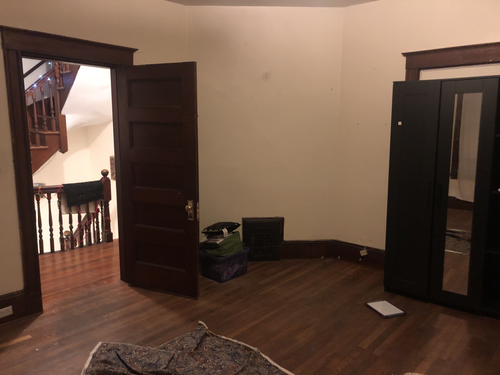 5 bed, 1 bath apartment for rent at 61 Tower St Unit 61, Jamaica Plain — photo 11 of 15