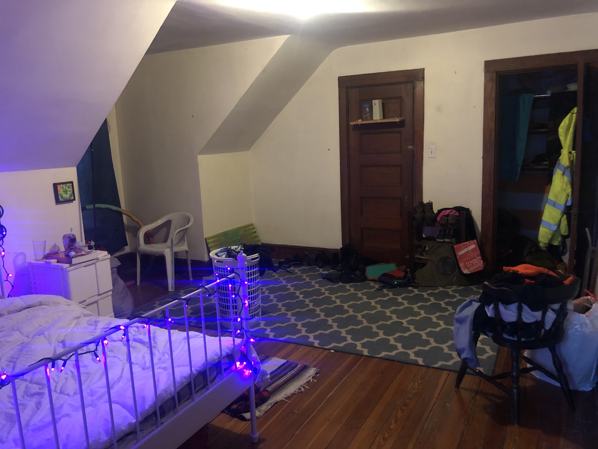 5 bed, 1 bath apartment for rent at 61 Tower St Unit 61, Jamaica Plain — photo 3 of 15