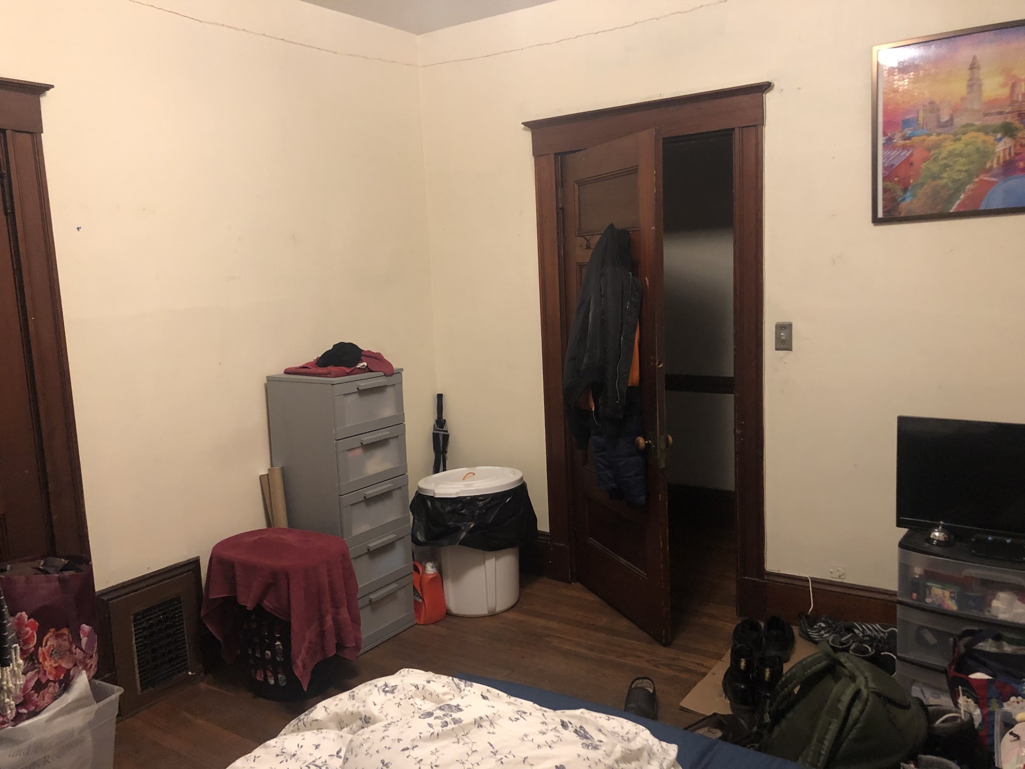 5 bed, 1 bath apartment for rent at 61 Tower St Unit 61, Jamaica Plain — photo 8 of 15
