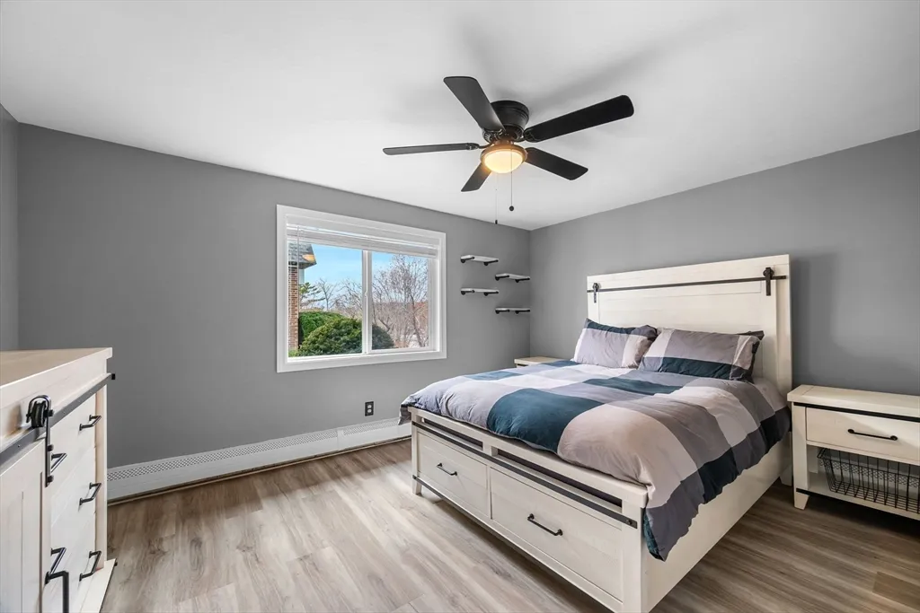 145 Essex Ave, Gloucester