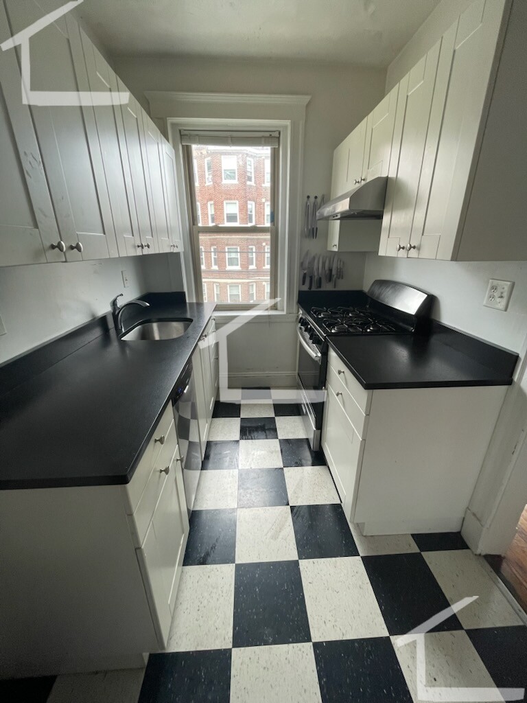 130 Brainerd Rd, Allston