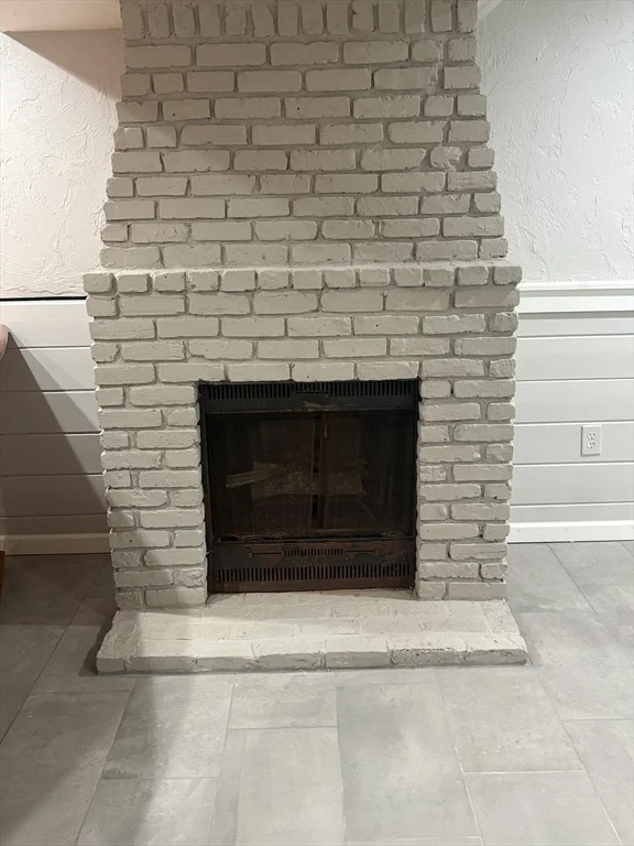 453 Turnpike St, Easton