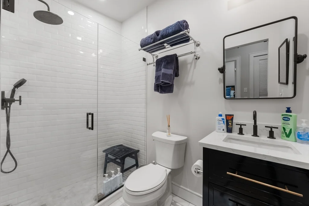 471 Hanover St, North End