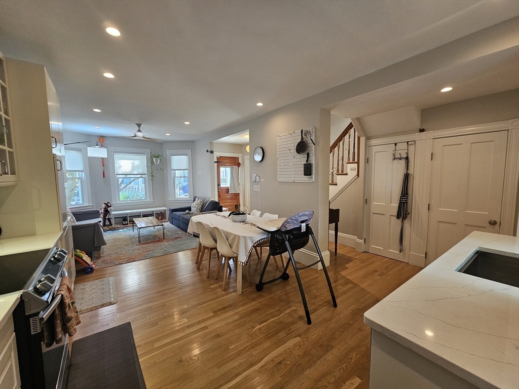 21 Edge Hill St, Jamaica Plain