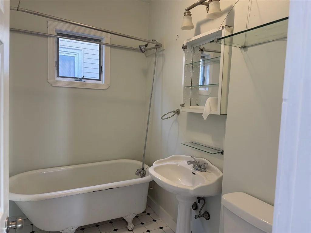 20 Henry Ave, Powder House Square