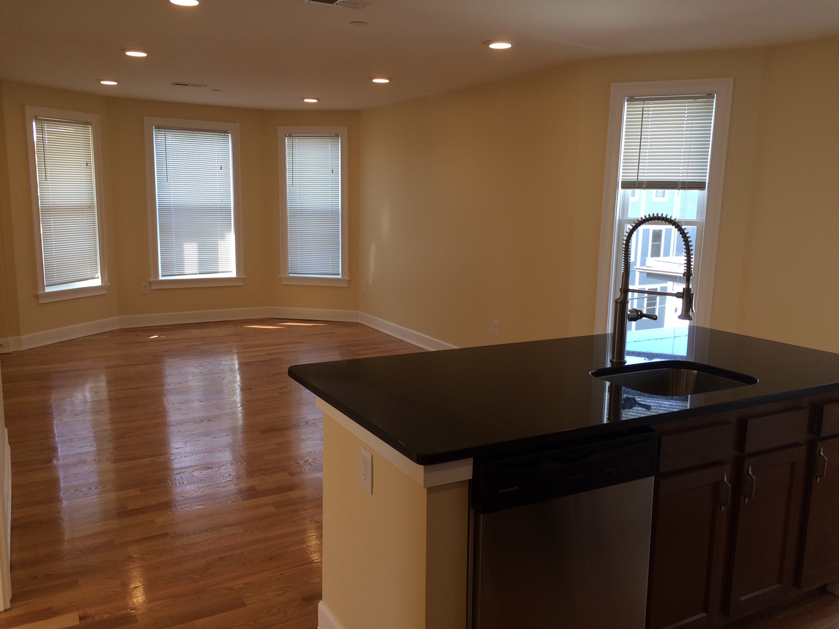 10 Jay St, Davis Square