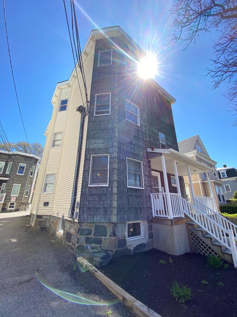 217 Holland St, Teele Square