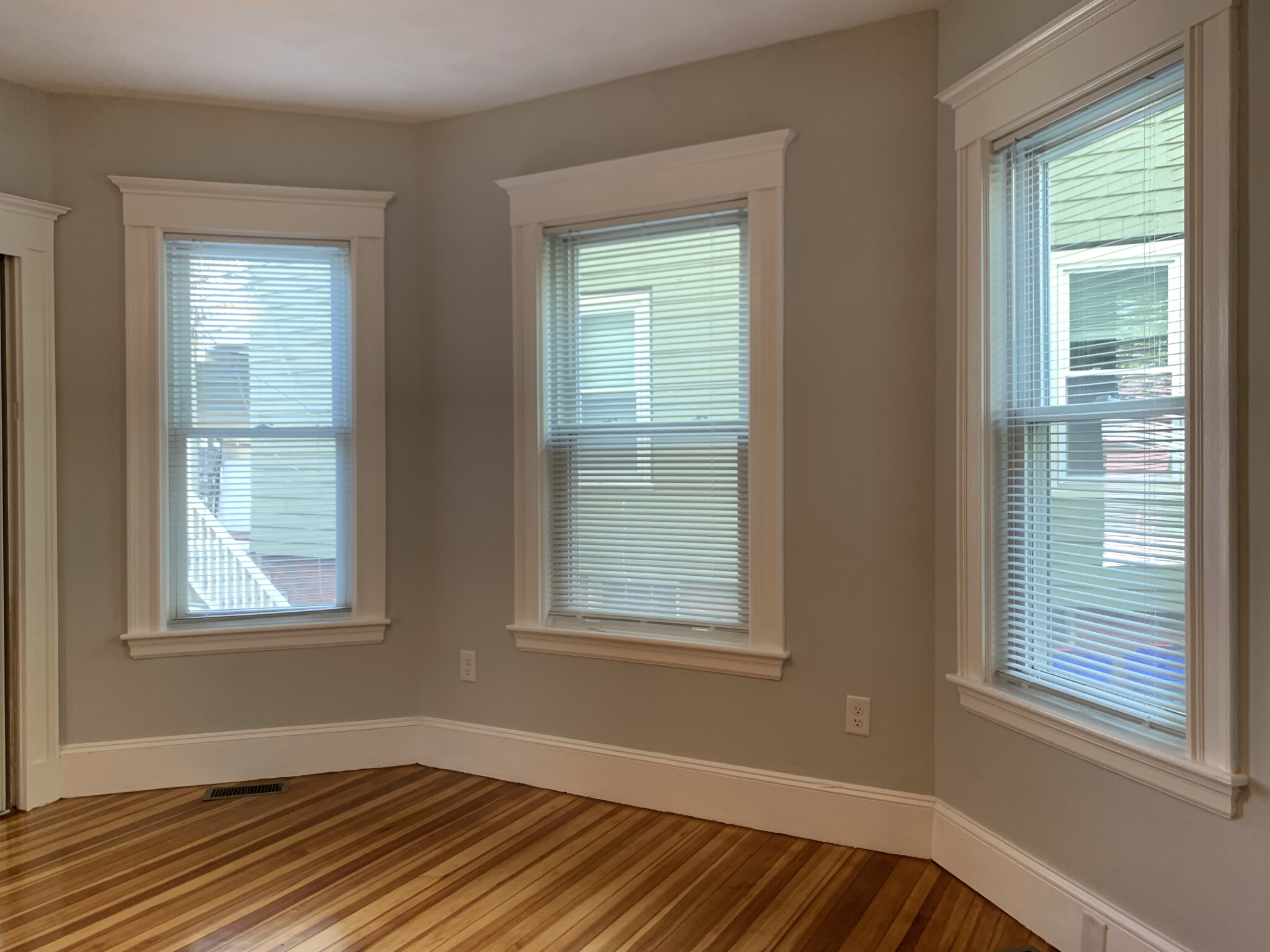 307 Highland Ave, Powder House Square