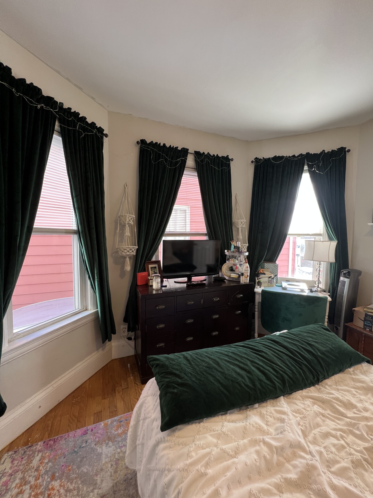 381 Highland Ave, Powder House Square