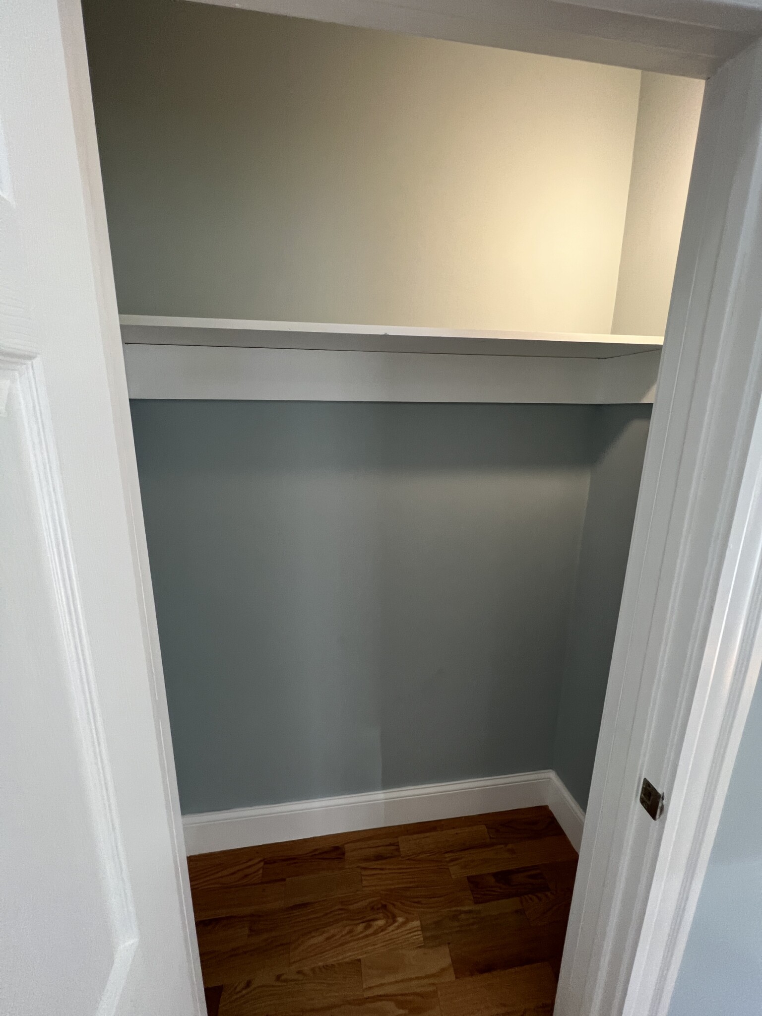 372 Oxford St, Ward Two