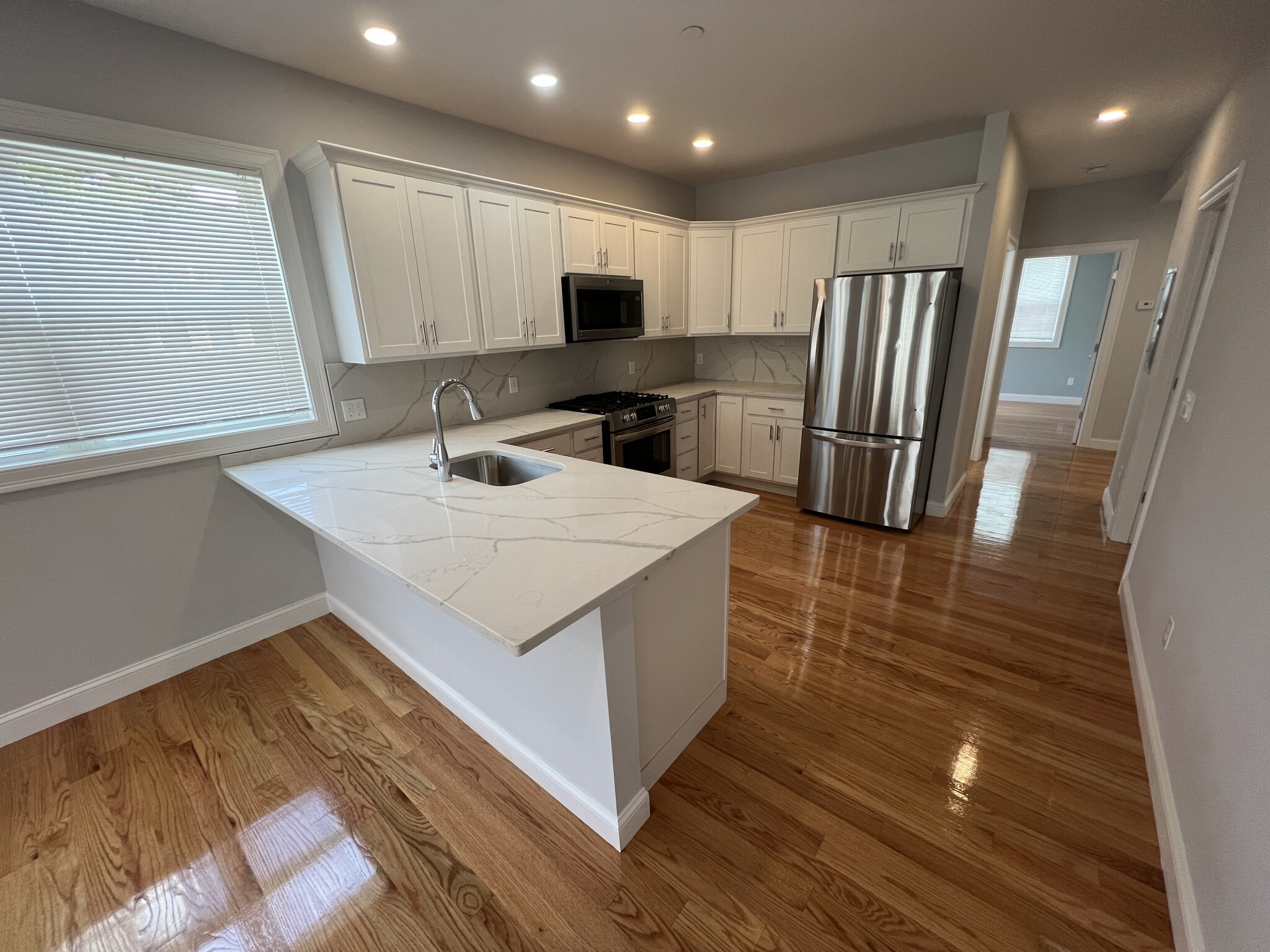 126 Cross St, East Somerville
