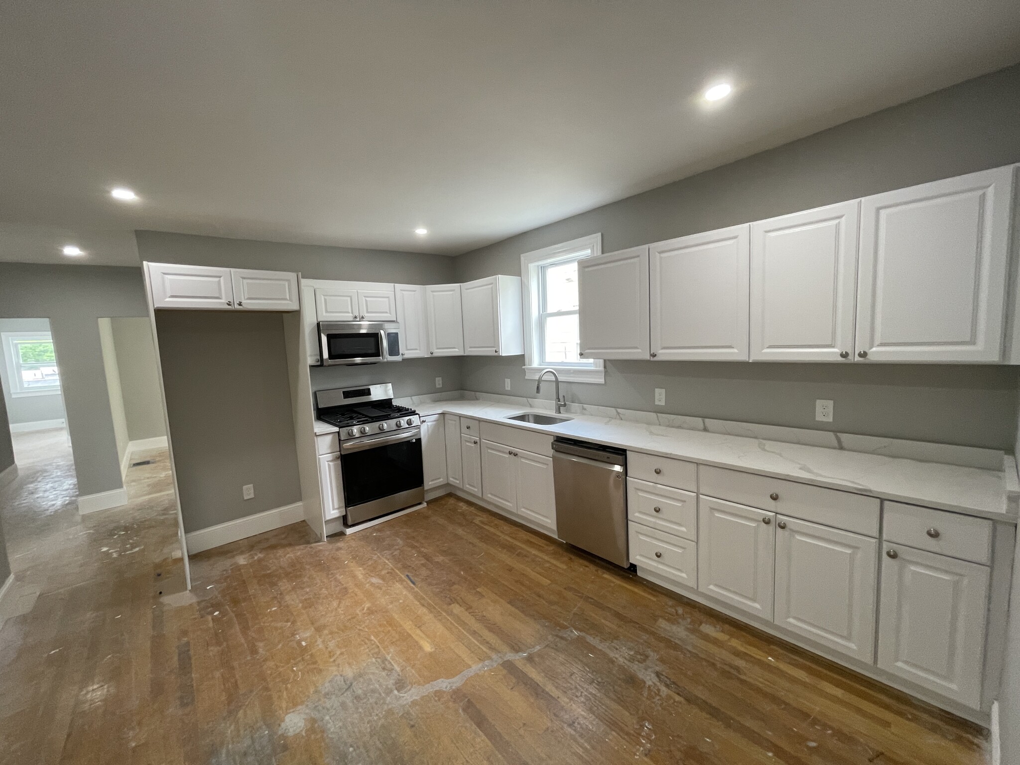 4 bed, 2 bath apartment for rent at 366 Highland Ave Unit 3B, Davis Square
