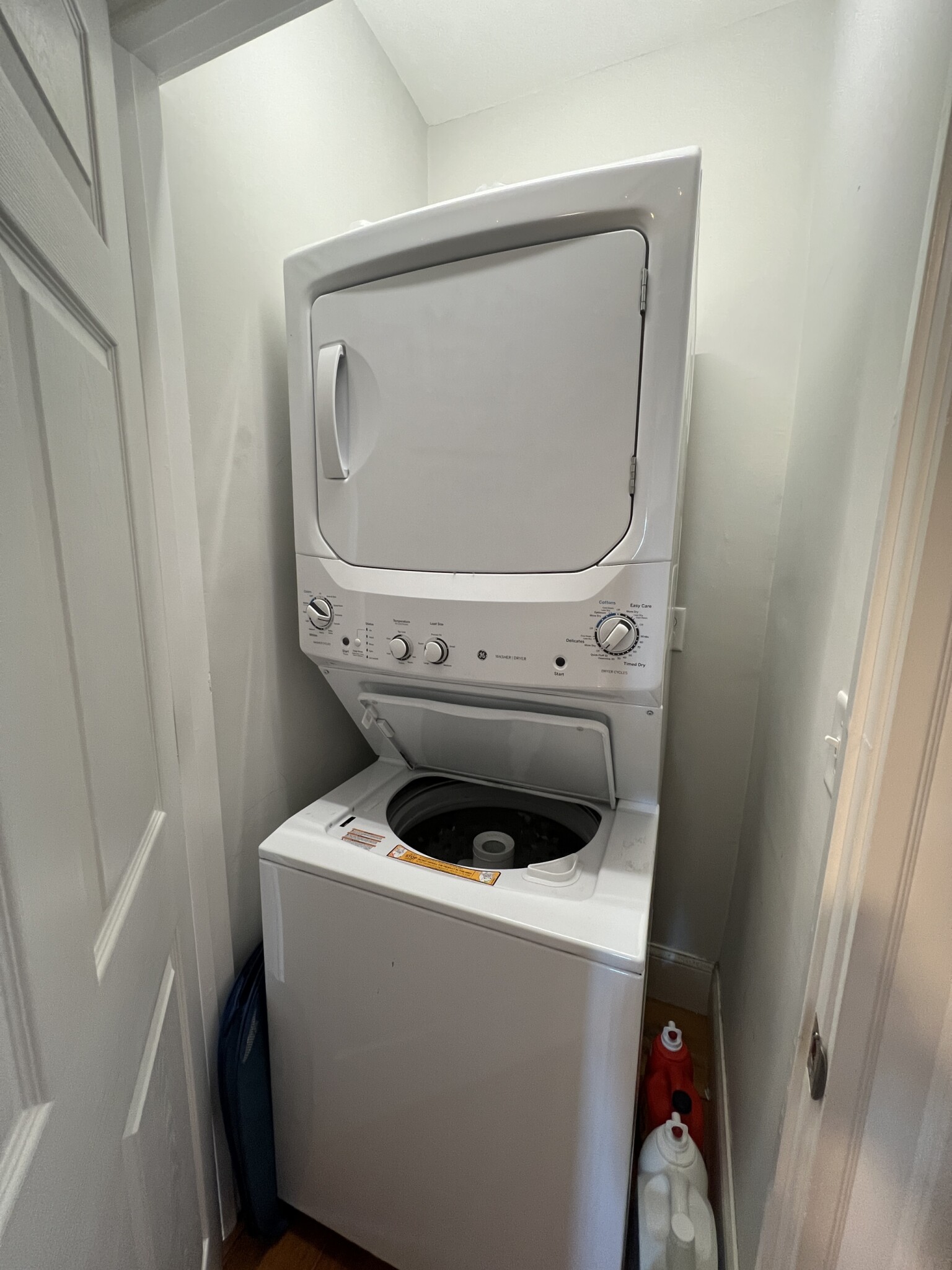 305 Highland Ave, Powder House Square