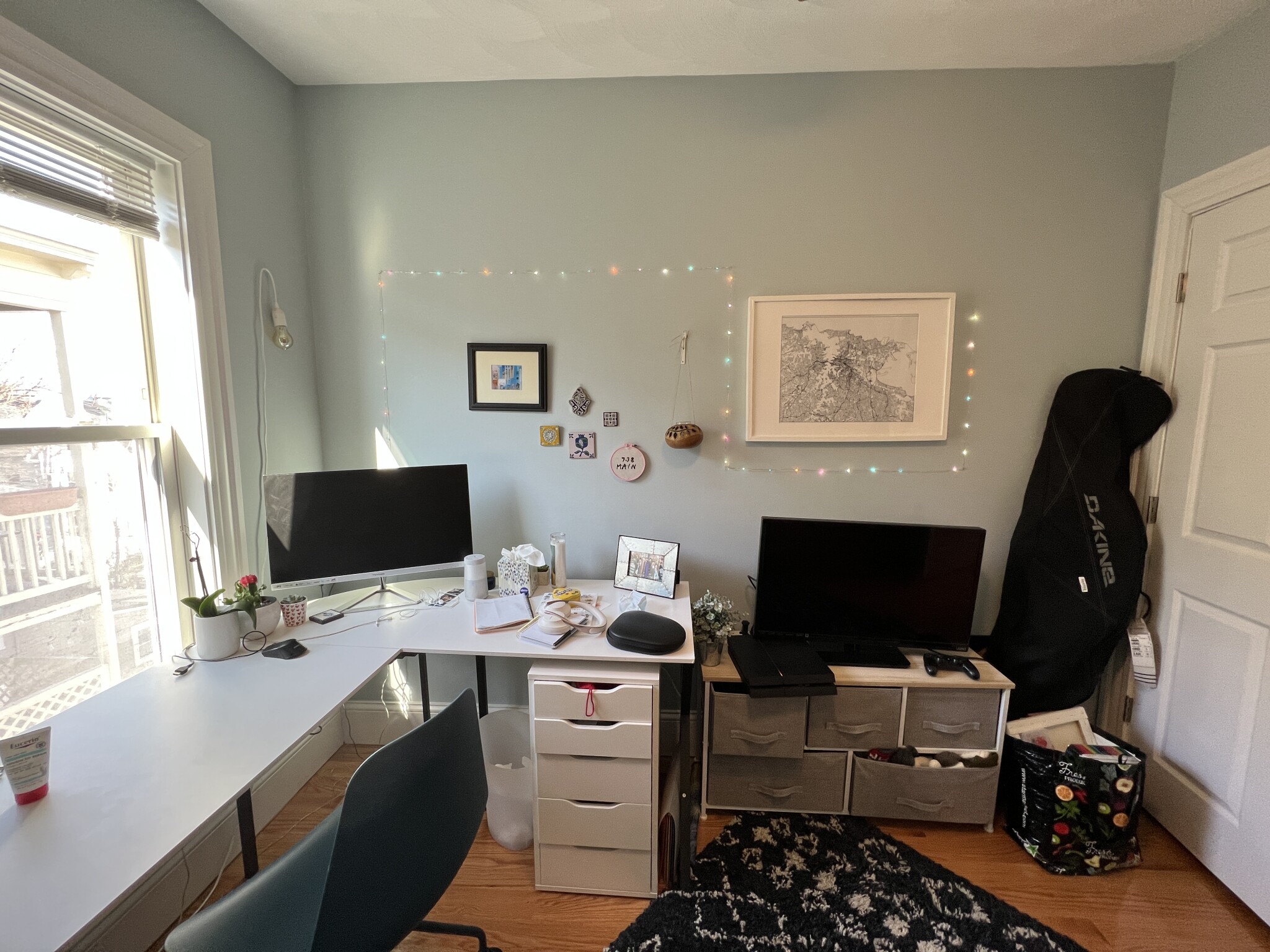 305 Highland Ave, Powder House Square