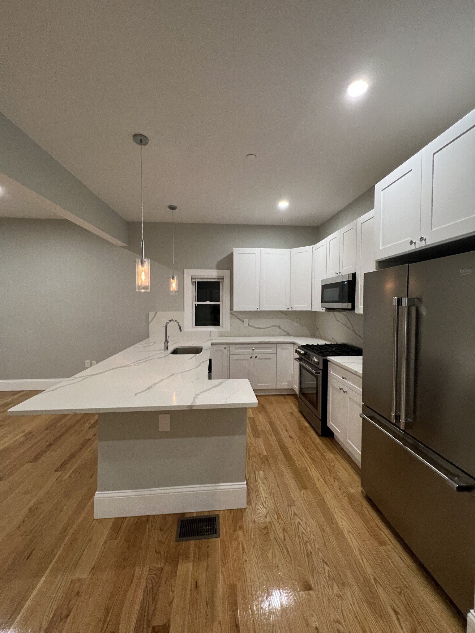 73 Pearl St, East Somerville