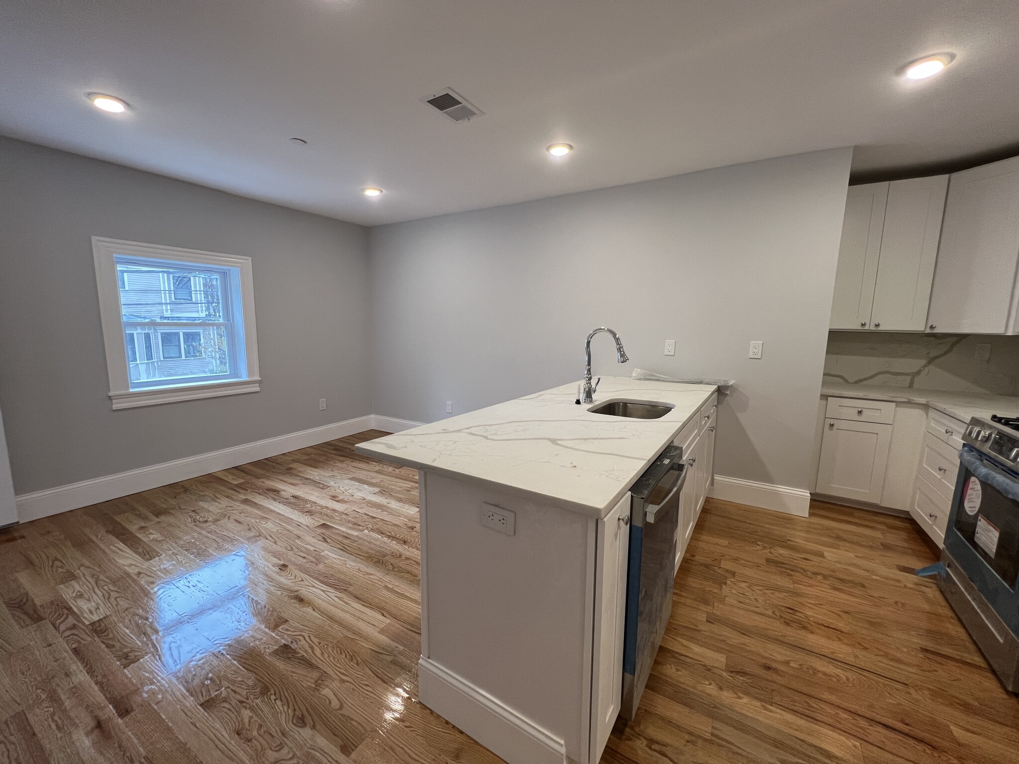 158 Morrison Ave, Powder House Square