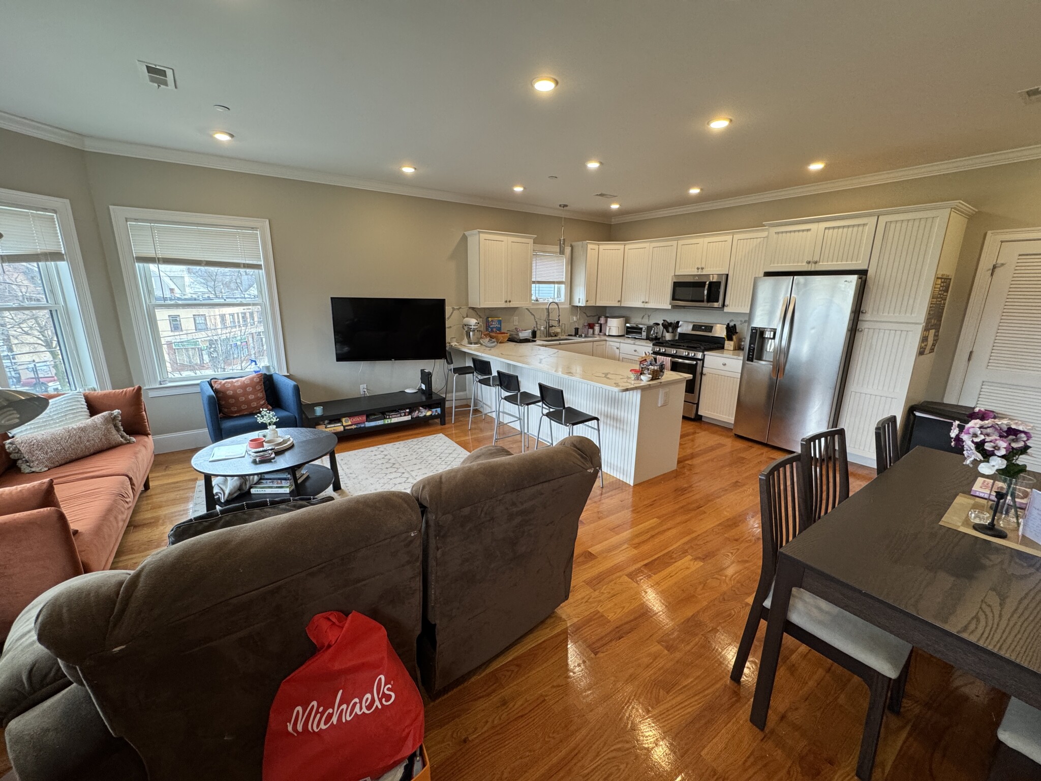 116 Holland St, Davis Square