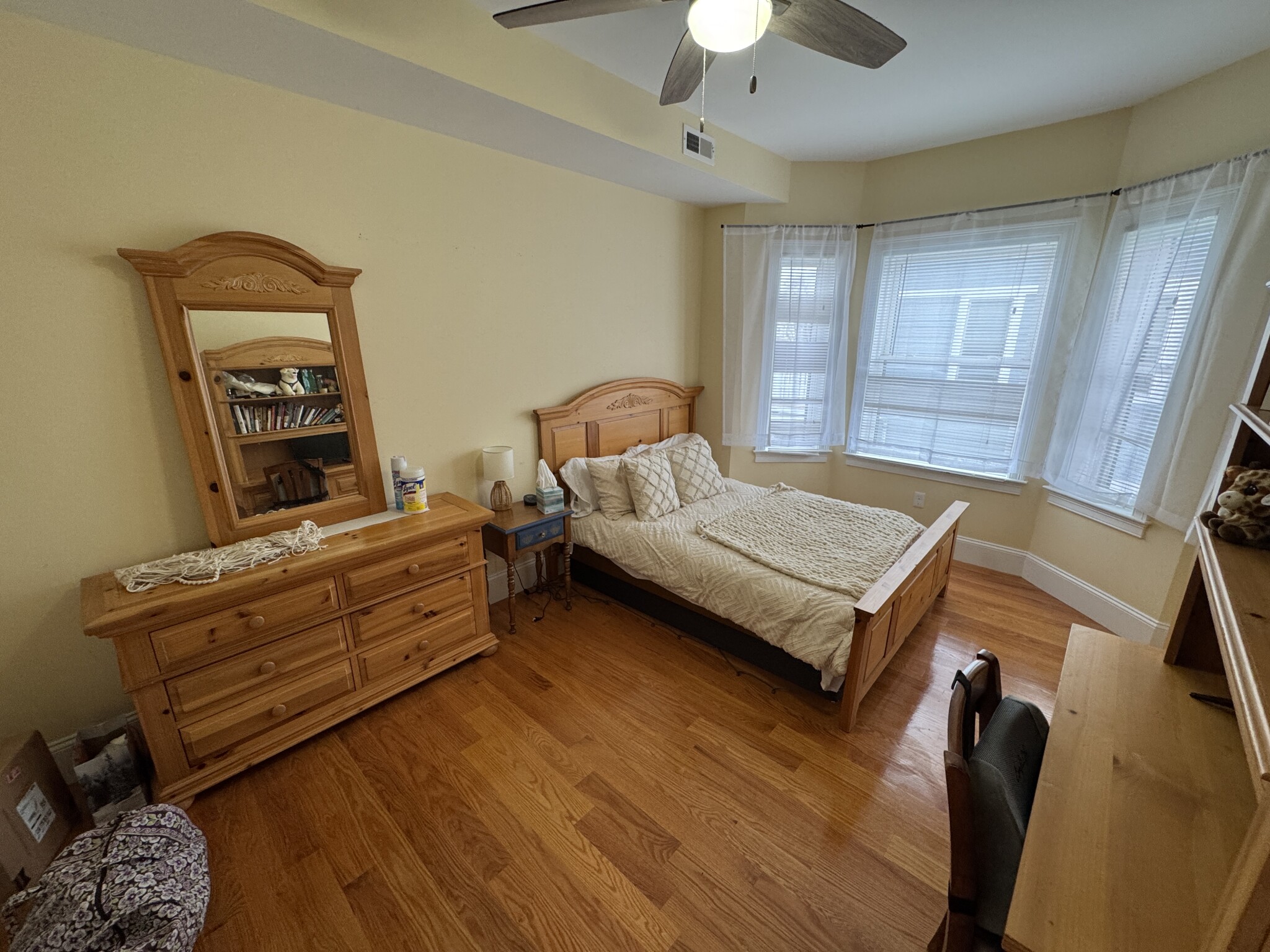 116 Holland St, Davis Square