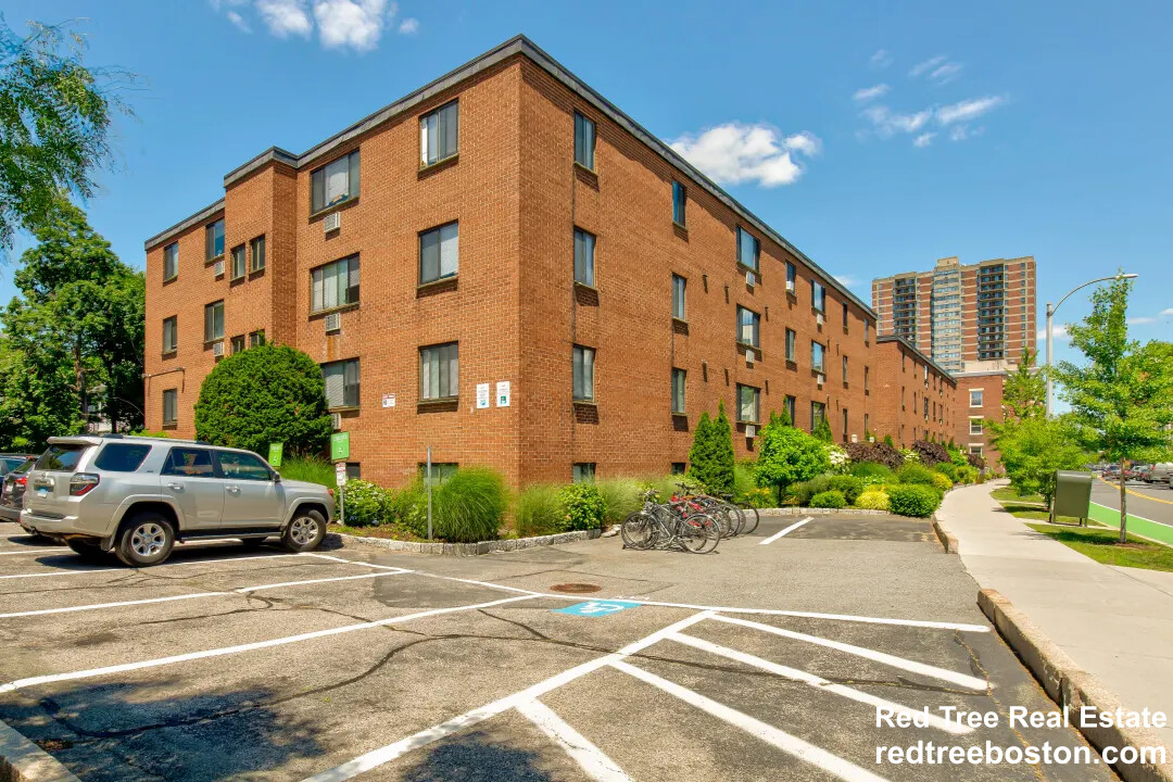 230 Babcock St, North Brookline