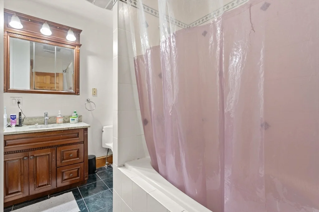 90 Browne St, Coolidge Corner