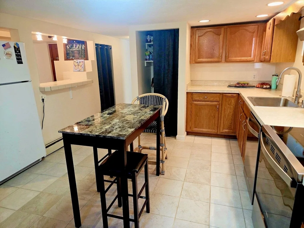 299 Crescent Ave, Beachmont