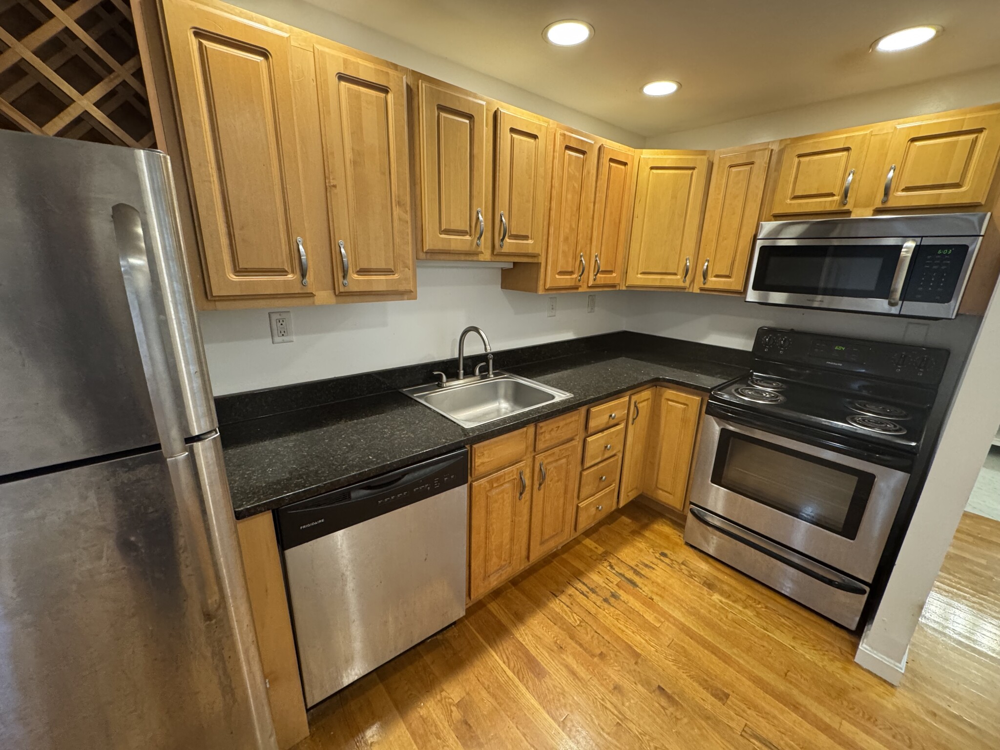 100 Jersey St, Fenway