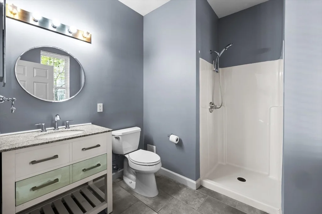 21 Hampshire Rd, Methuen