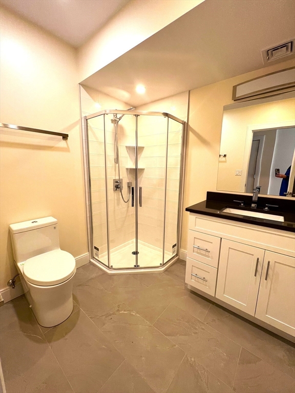 22 Rogers St, South Boston