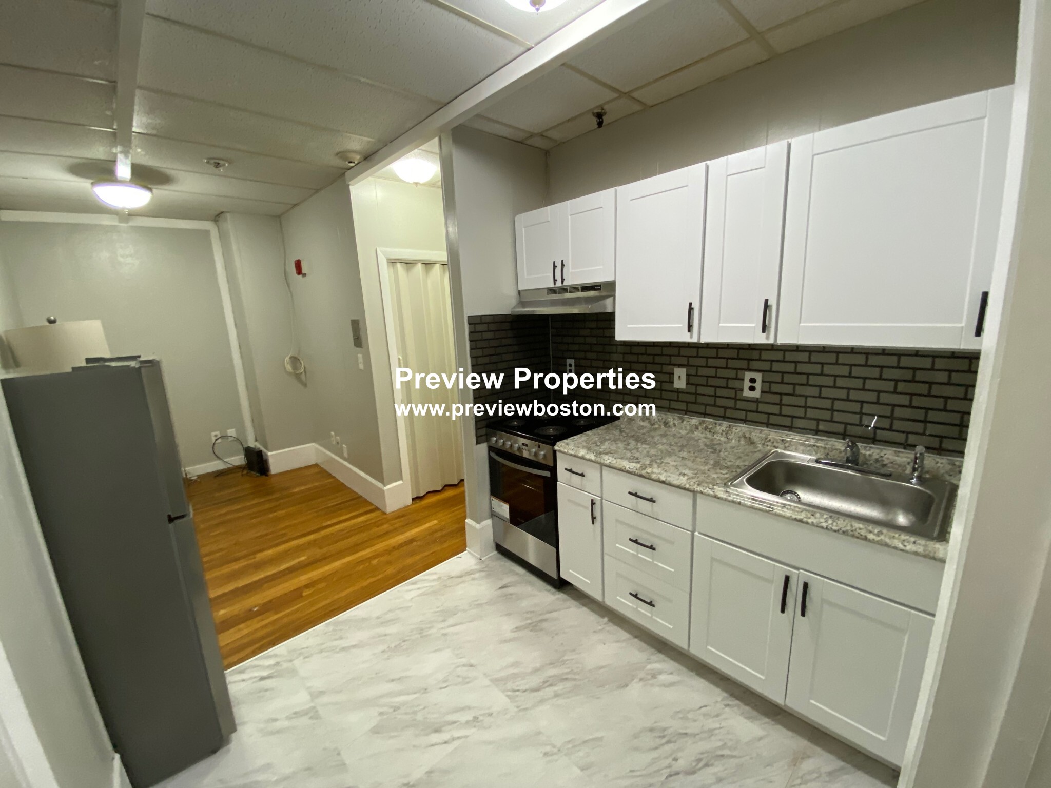 879 Beacon St, Fenway