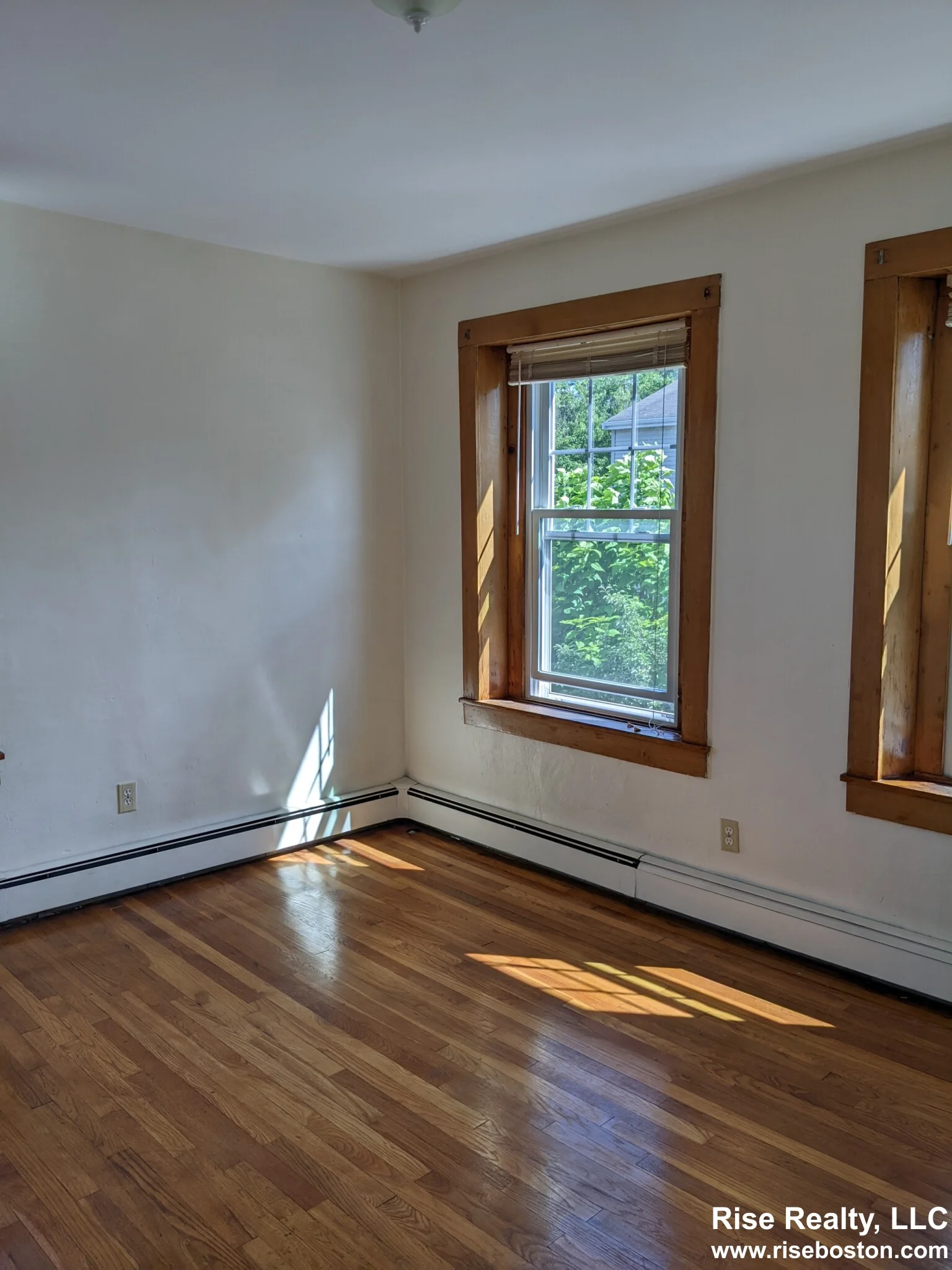 261 Lexington St, Watertown