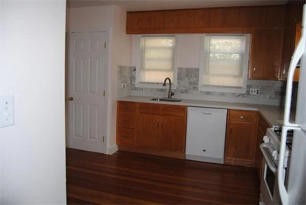 29 Ripley Rd, Belmont