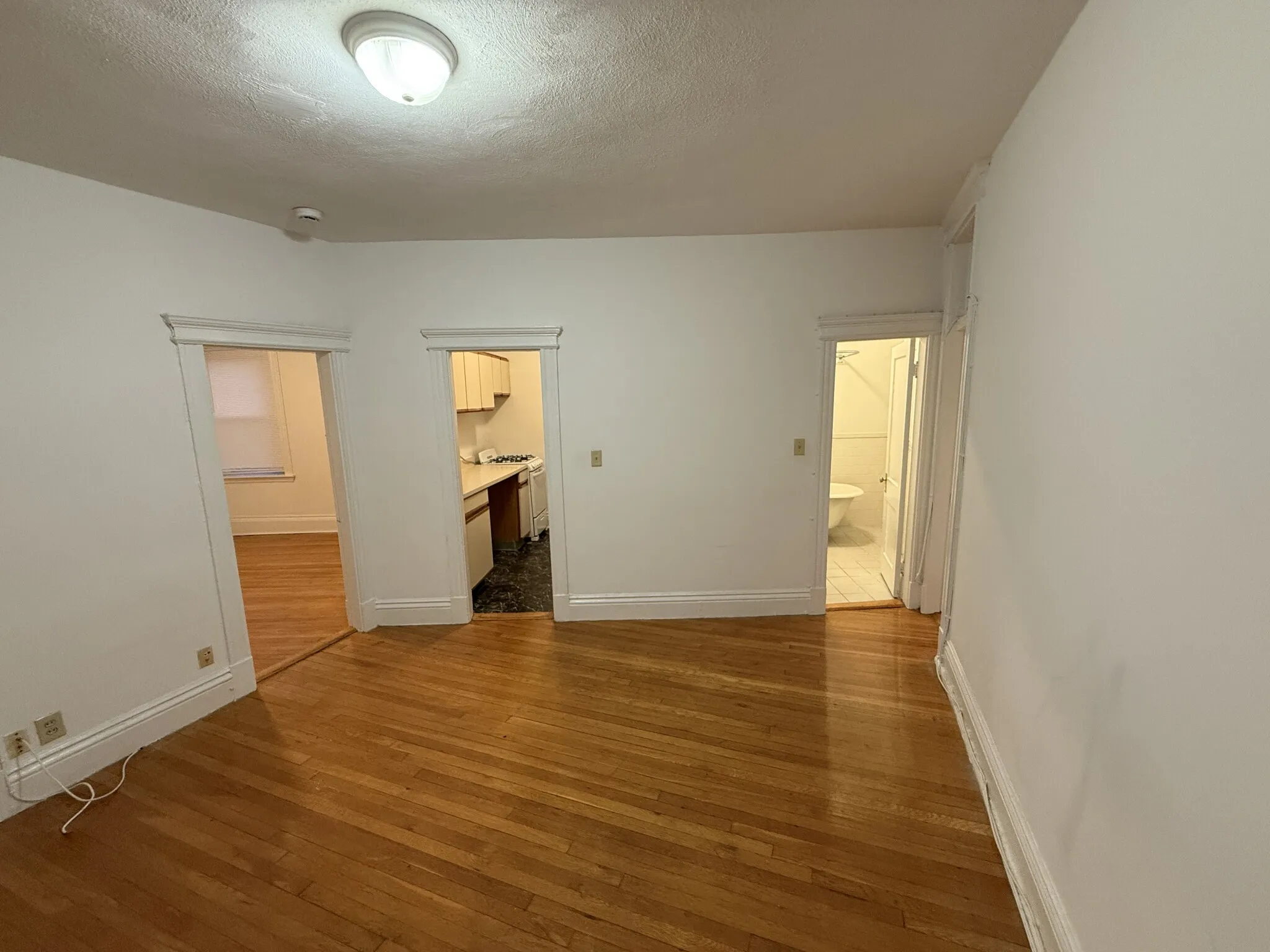 106 Queensberry St, Fenway