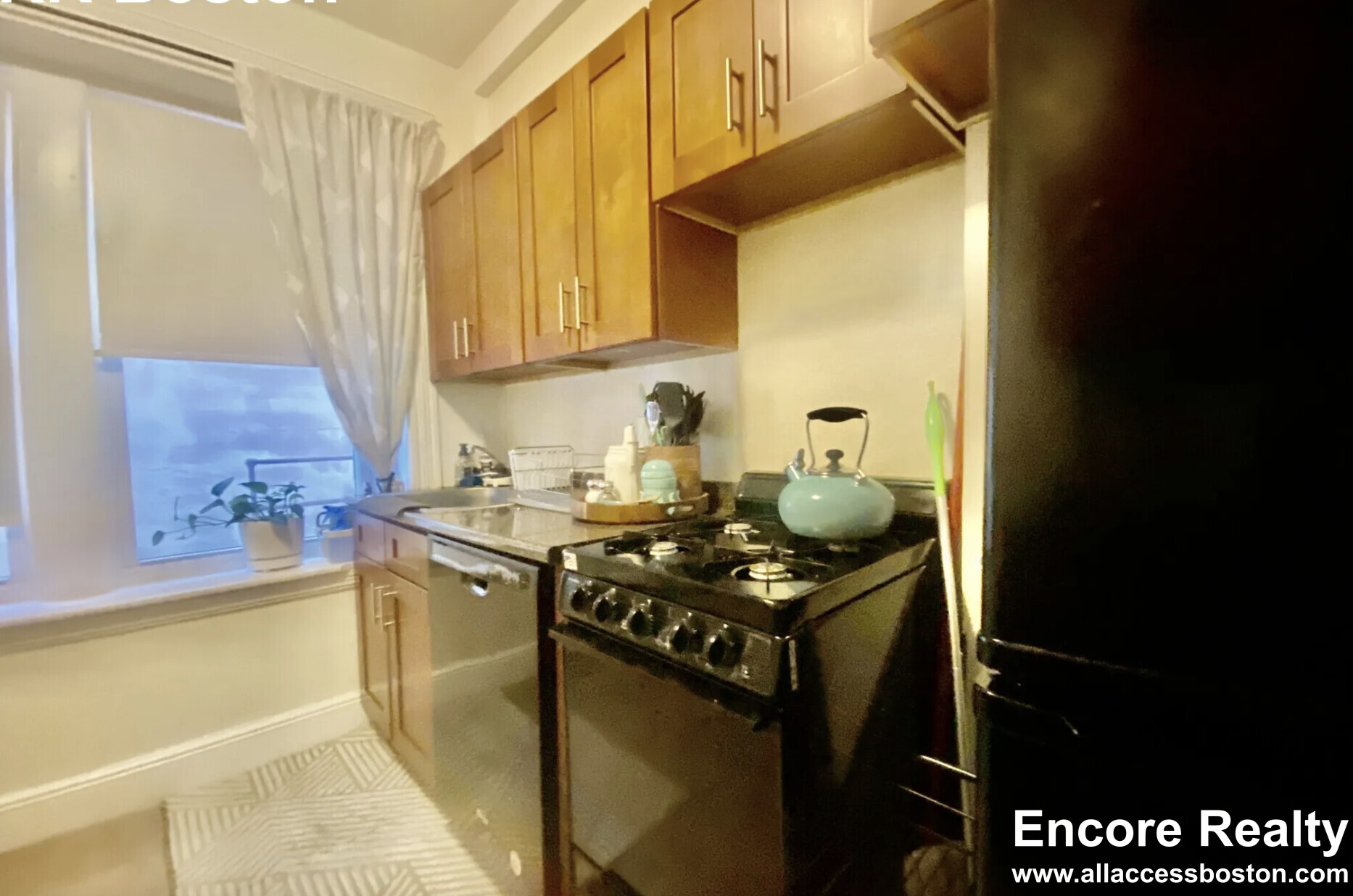 1810 Commonwealth Ave, Brighton