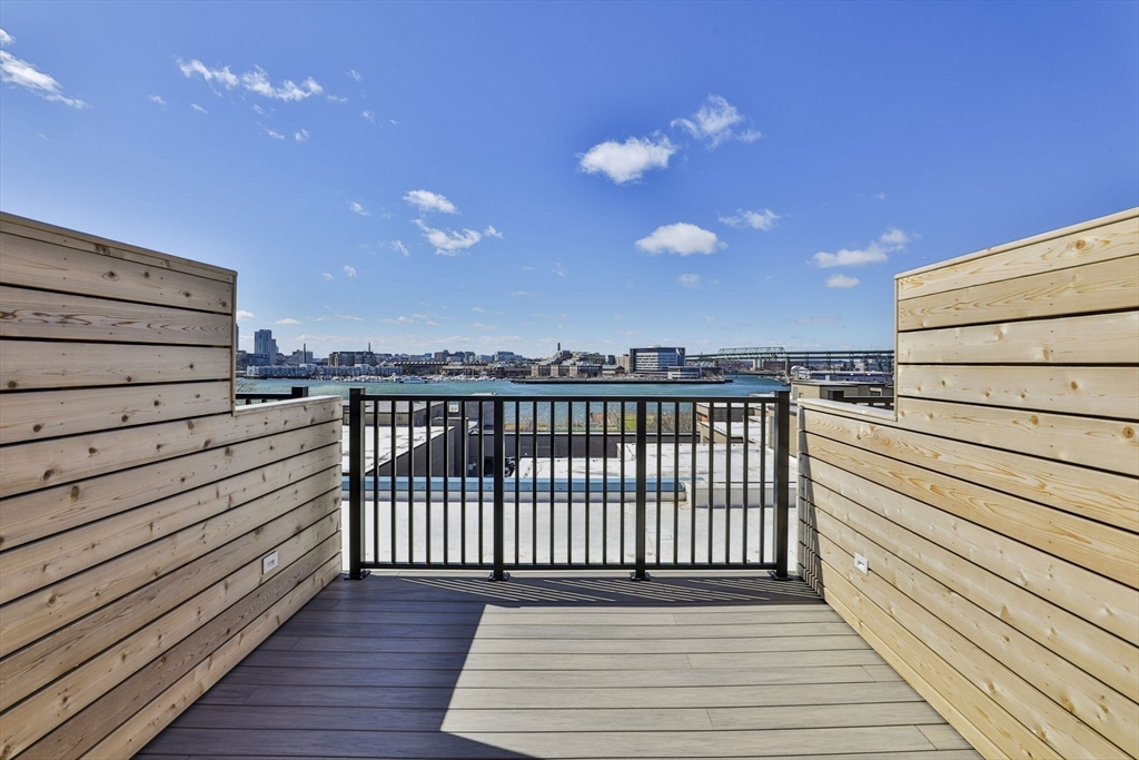 301 Border St, East Boston