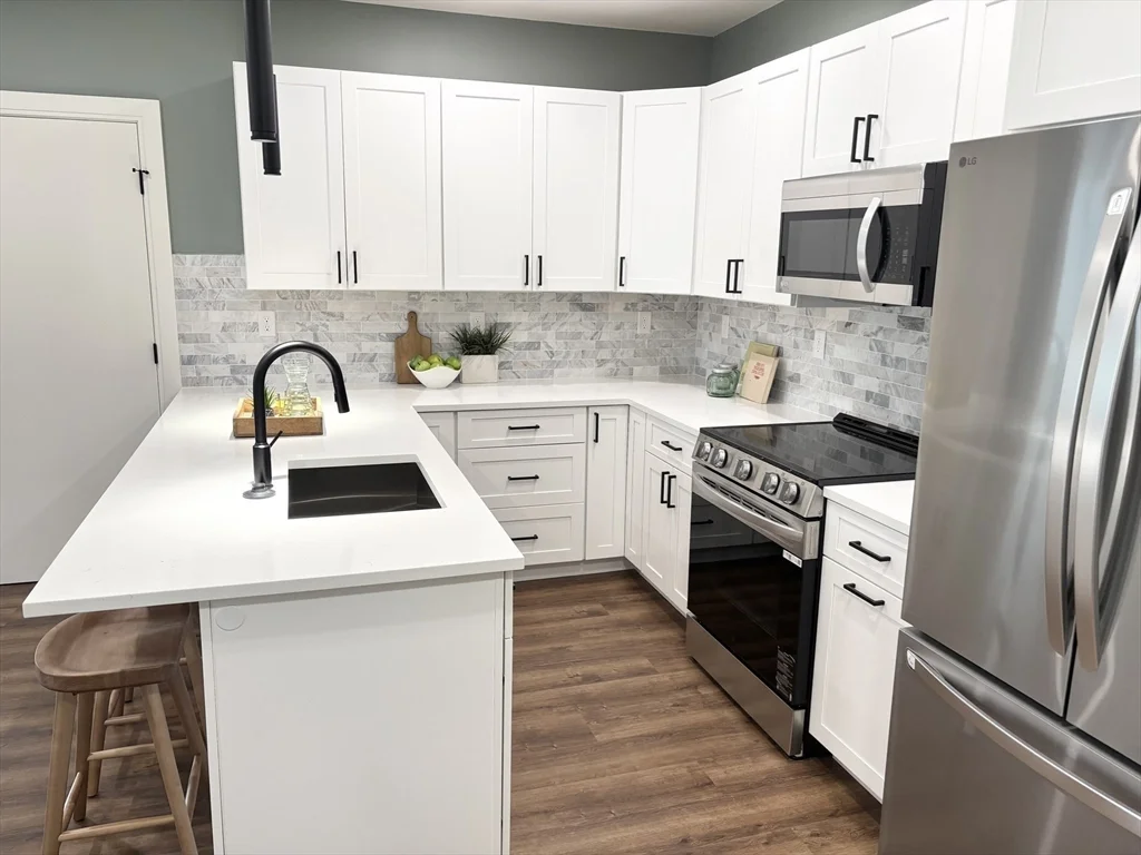 1391 Main St, Walpole