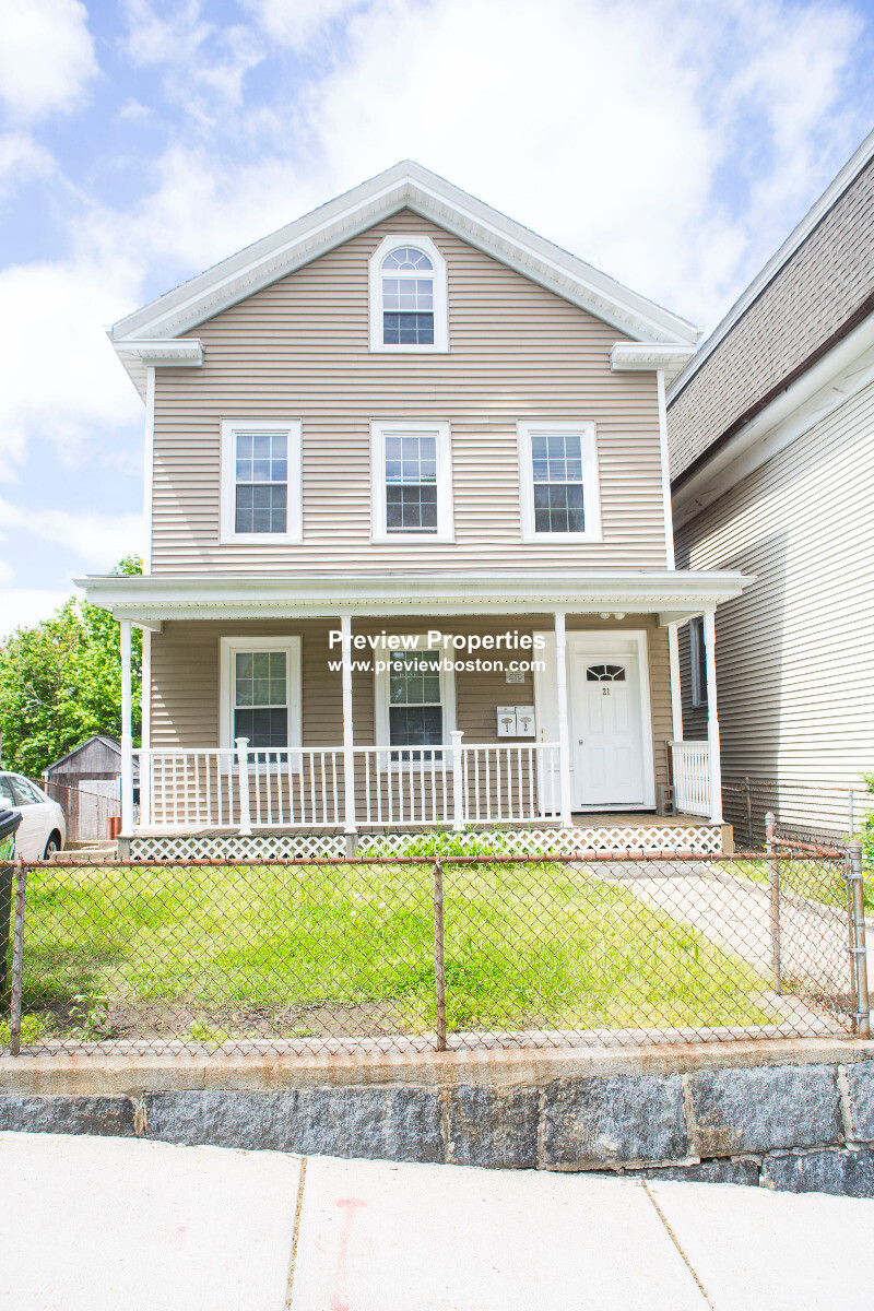 21 Alpine St, Roxbury