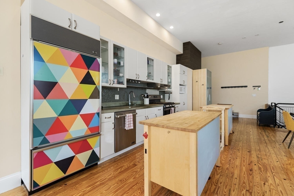 87 Brookside Ave, Jamaica Plain