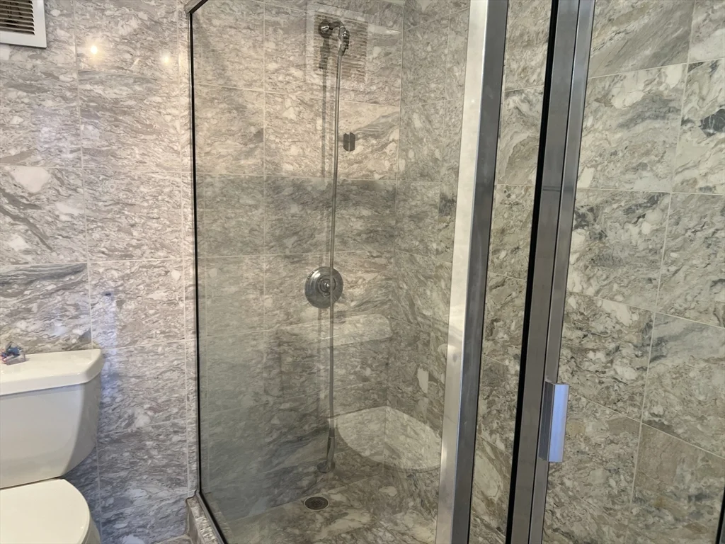 404 Paradise Rd, Swampscott