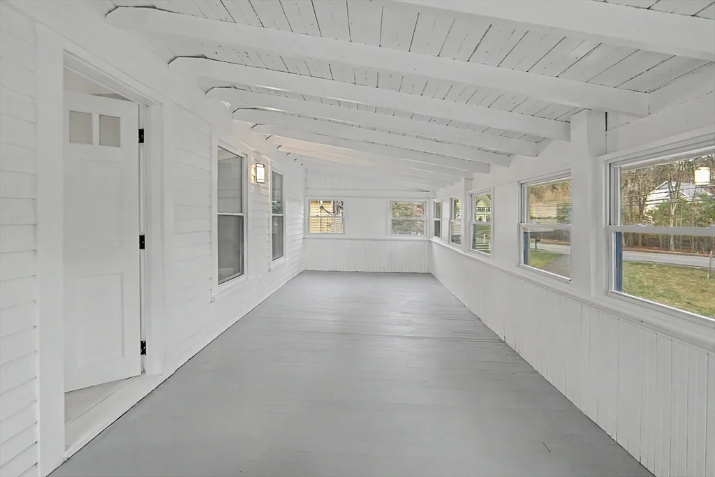 122 Chapin Rd, Hudson