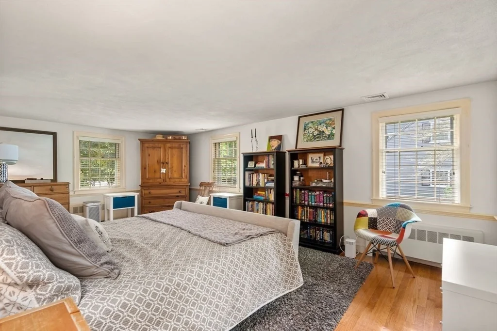 11 Nantucket Rd, Wellesley