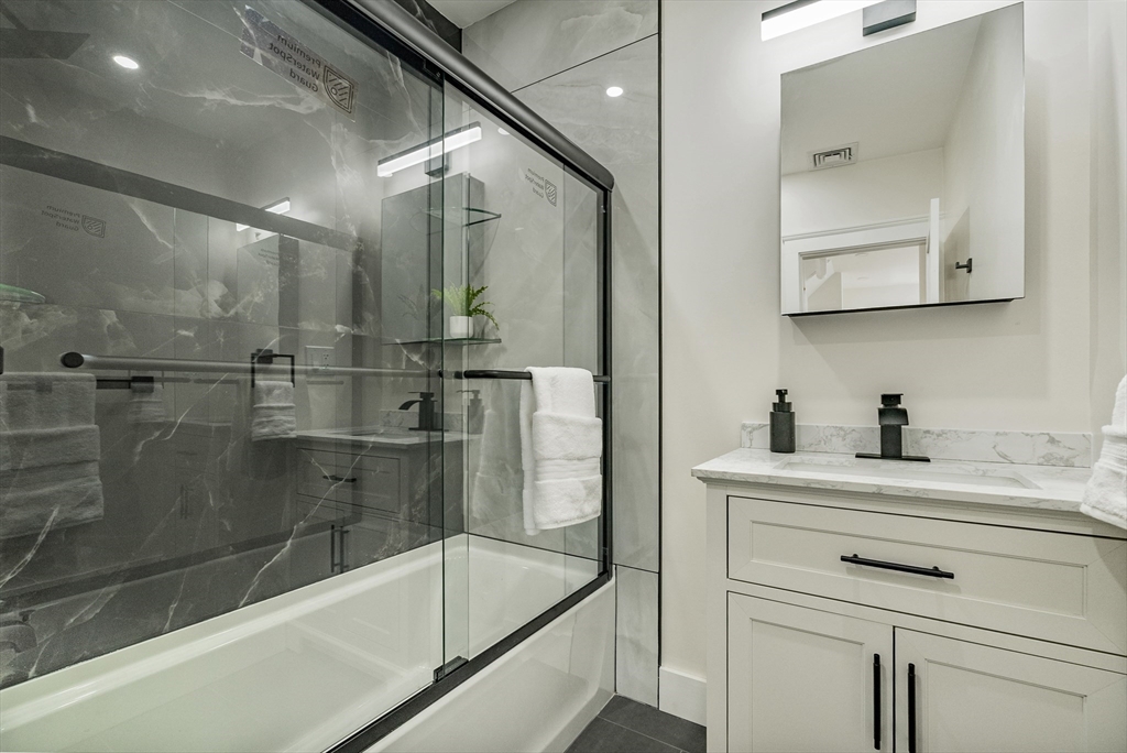 147 Jefferson Ave, Everett