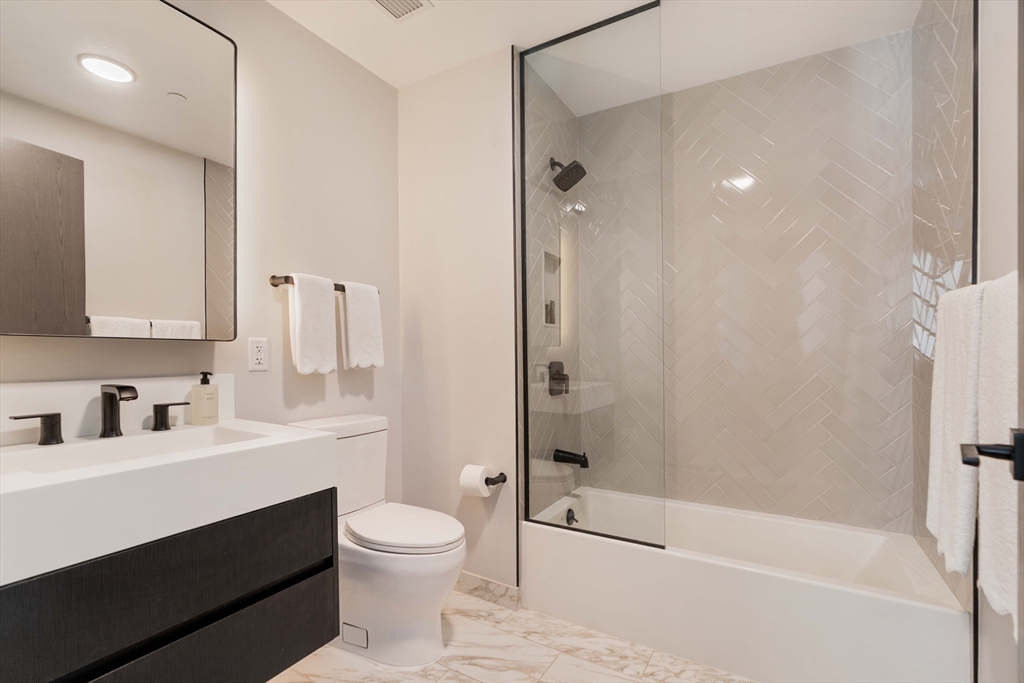 55 Lagrange, South End