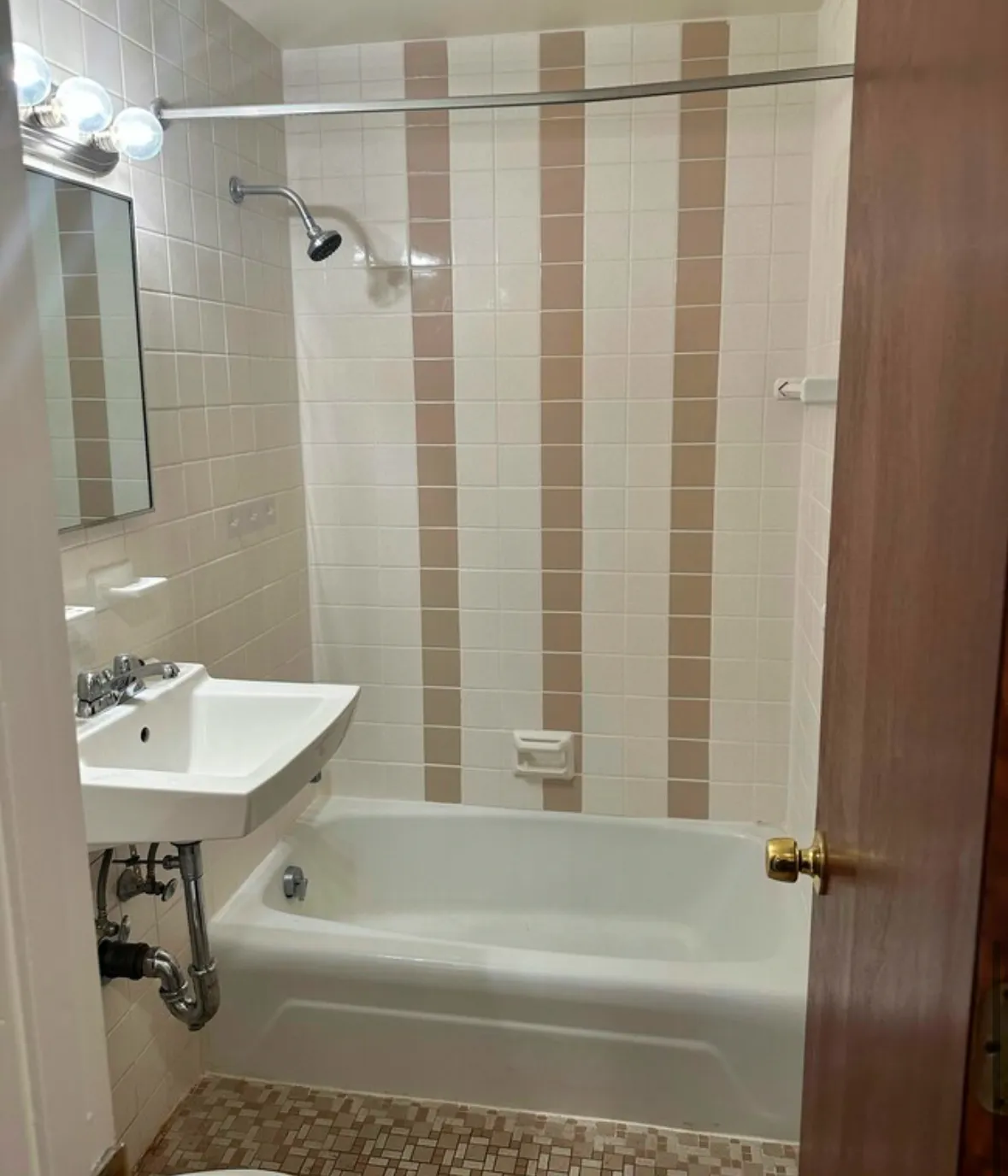 161 North Beacon St, Brighton