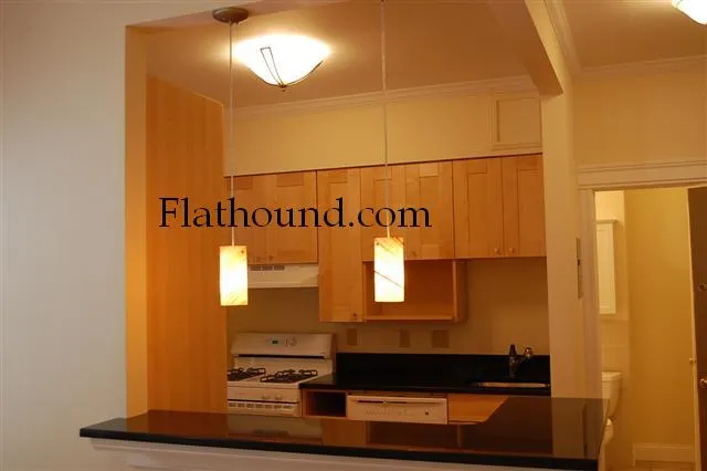 25 Queensberry St, Fenway