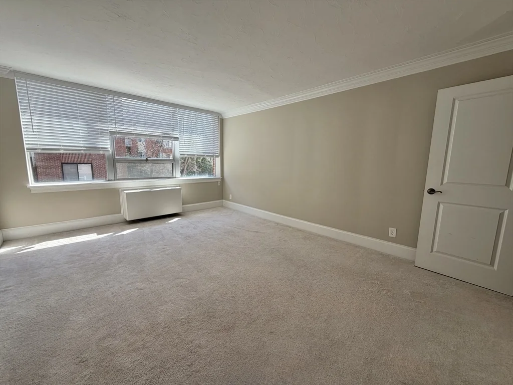 2 Hamond Pond Pkwa, Newton